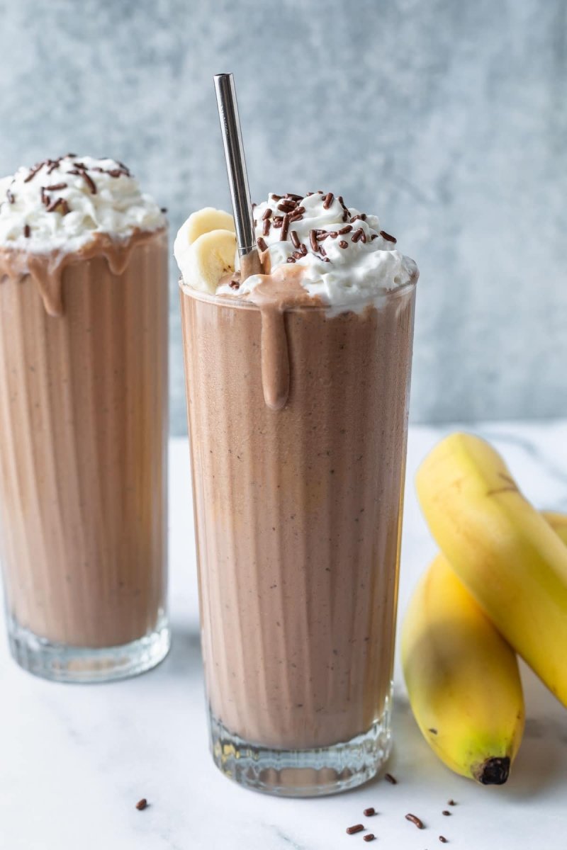 Choco Banana Milkshake - www.srimouryas.comMilkshakes