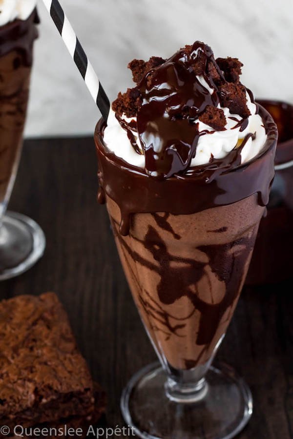 Choco Brownie Milkshake - www.srimouryas.comMilkshakes