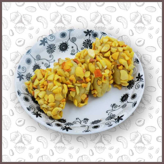Cashew Karanji - srimouryas.comCashew sweets